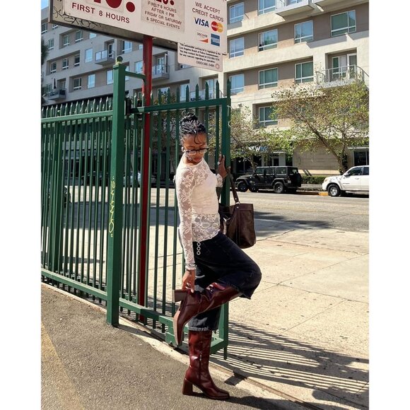 Women Maroon Polyurethane Knee High Square Toe Side Zipper Block Heel Tall Boots - Picture 4 of 9